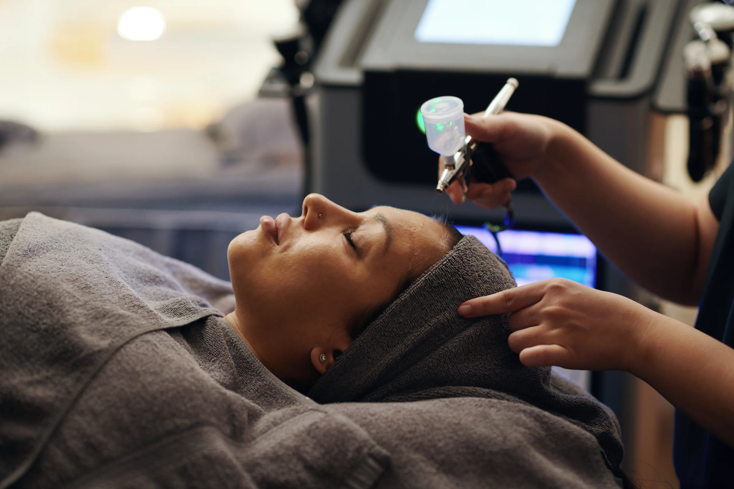 Hydrafacial treatment in Abu Dhabi